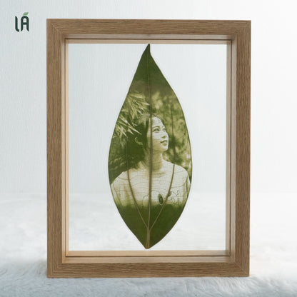 Engraved leaves with plastic frame