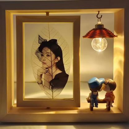 Engraved leaves with plastic frame